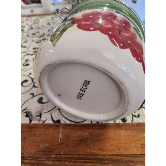 Ceramic Grape Design Canister - Picture 4 of 6